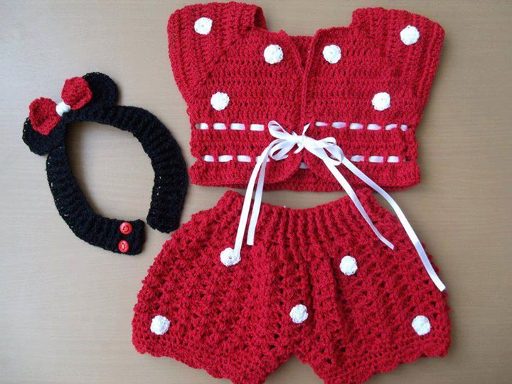 şort ve taçı olan örgü bebek kıyafeti Örgü Dantel ve El