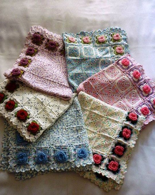 gül desenli renk renk örgü bebek battaniyesi çeşitleri