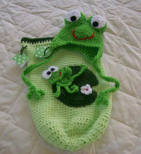 kurbağa figürlü yeşil örgü bebek uyku tulum örneği Örgü