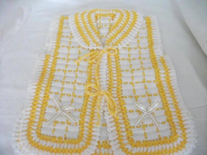 sarı beyaz tığ işi örgü bebek yeleği modeli Örgü Dantel