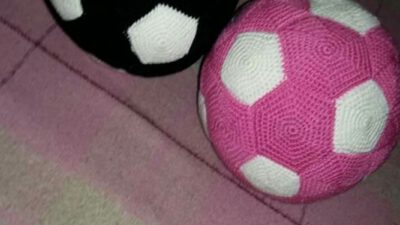 Amigurumi futbol topu yapımı